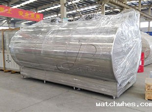 星空体育app官网入口10吨鸭血制冷罐准备发往山东