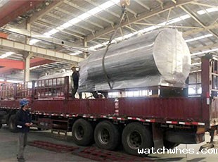 新疆客户订购的两台鲜奶制冷罐顺利发货