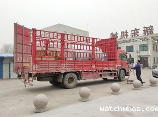 墨竹工卡县客户订购的5吨冷奶罐下午发往西藏