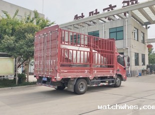 湖北襄阳客户订购的卧式鲜奶制冷罐发货现场