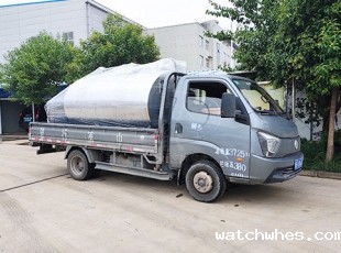 江苏徐州3吨卧式生牛奶制冷保鲜罐发货