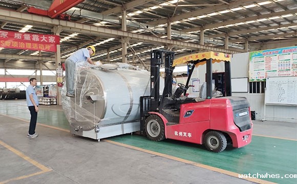 不锈钢牛奶<a href=/ target=_blank class=infotextkey>制冷罐</a>