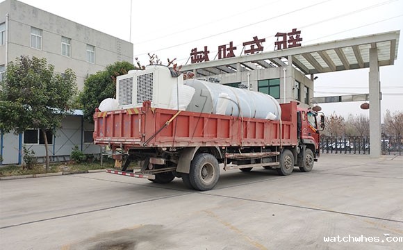 10吨不锈钢卧式储奶罐