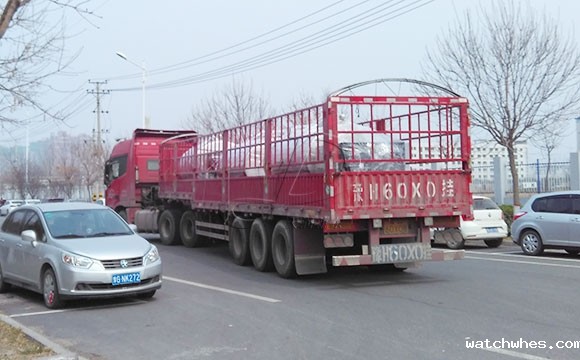 三吨鲜奶<a href=/ target=_blank class=infotextkey>制冷罐</a>